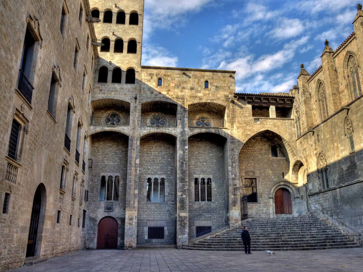 barri gotic placa del rei barcelone