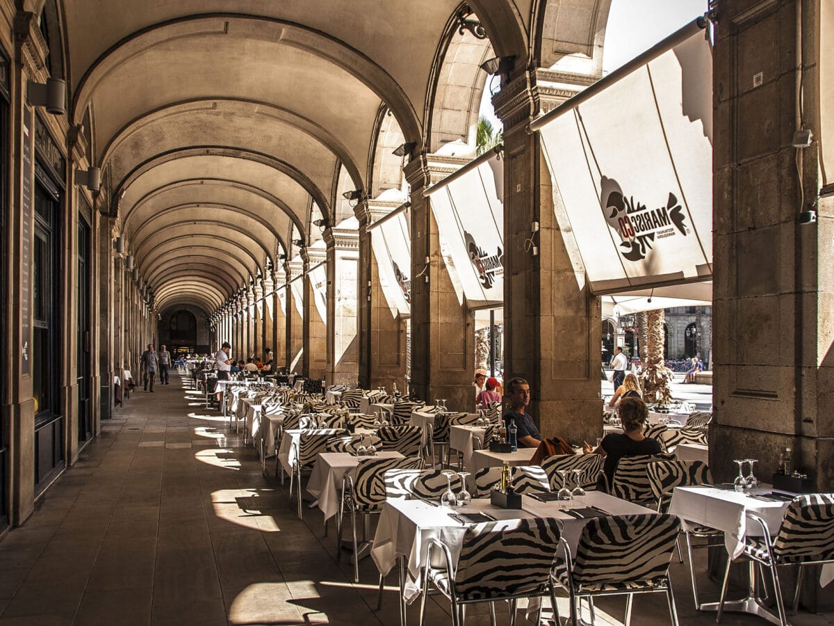 barri gotic placa reial barcelone