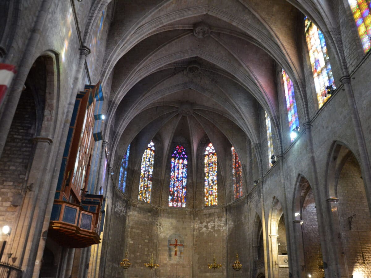barri gotic basilique santa maria del pi barcelone