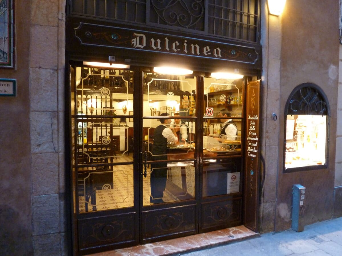 barri gotic carrer de petritxol barcelone